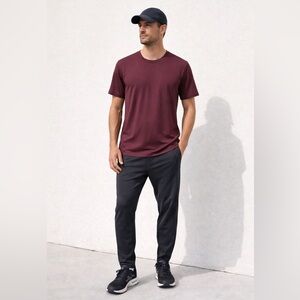 Lululemon Men’s Burgundy Athletic T-Shirt XL